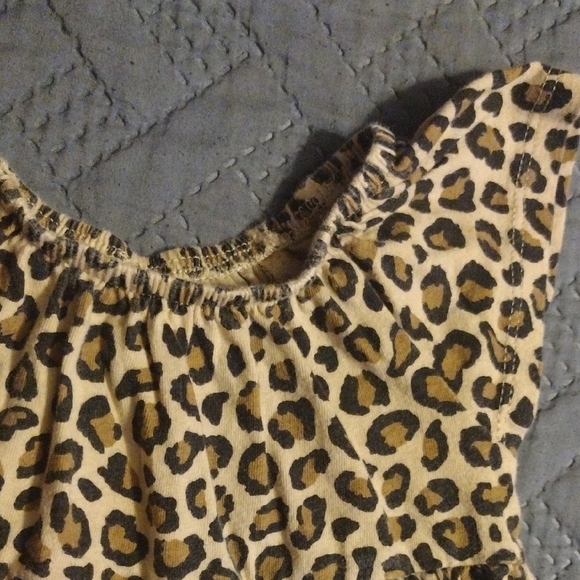 Old Navy Kids Leopard Print Romper - Picture 4 of 6